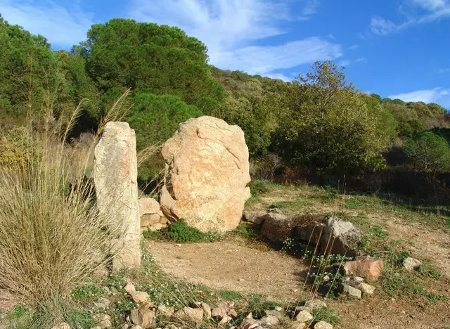 Dolmen de la Briande à Ramatuelle — photo 2