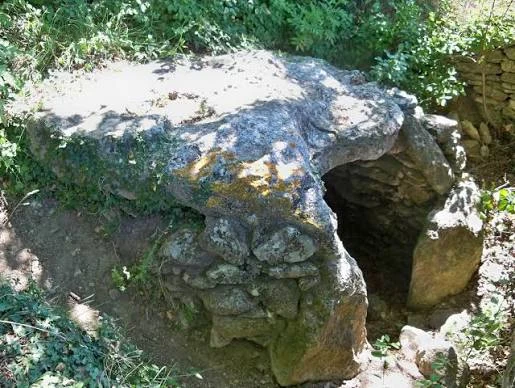 Dolmen de la Pichone (La Pitchoune)